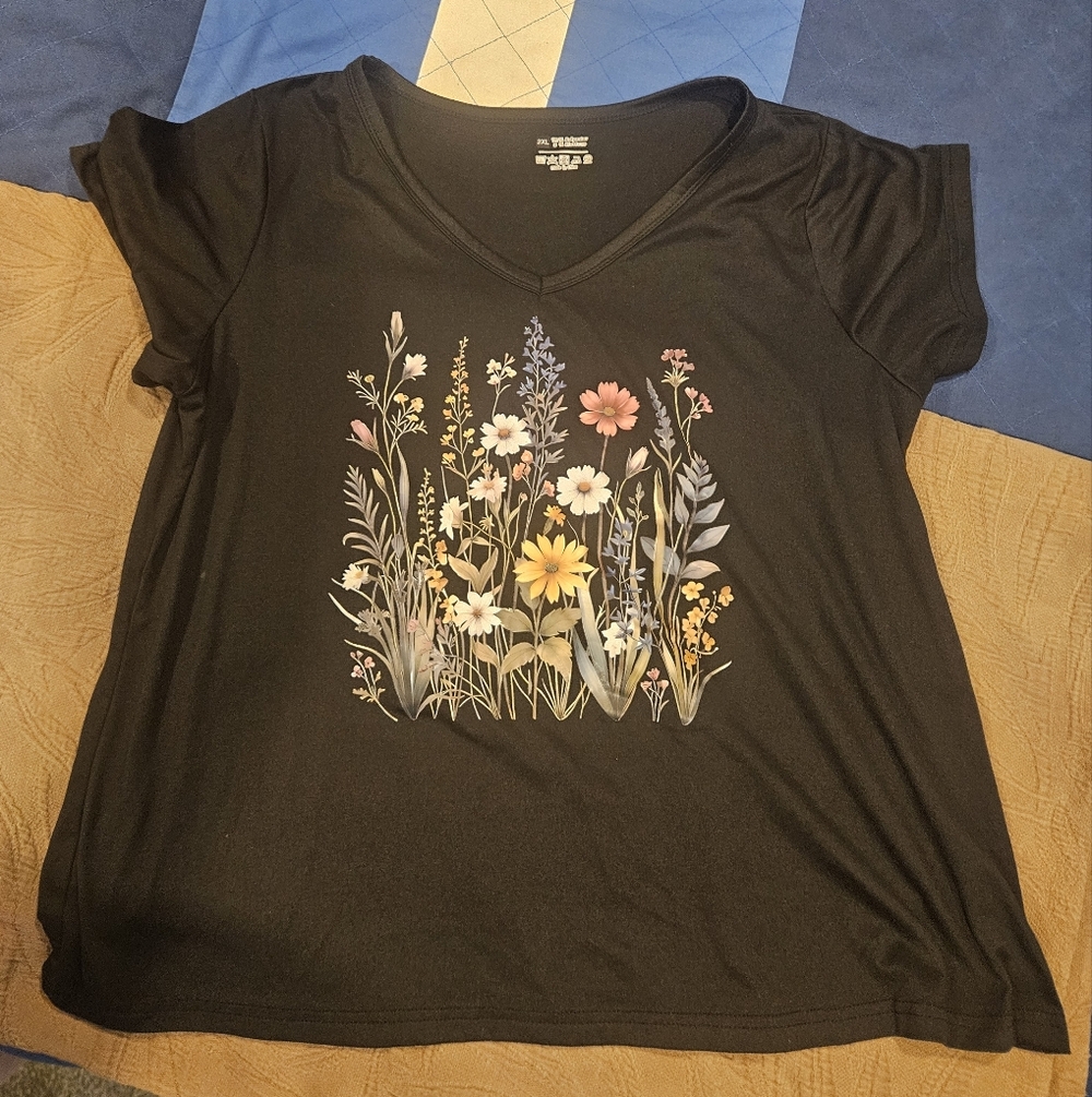 Floral Black Short Sleeve Women's Tee